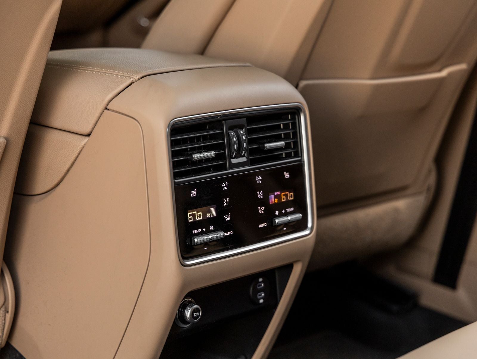 2023 Porsche Cayenne Base