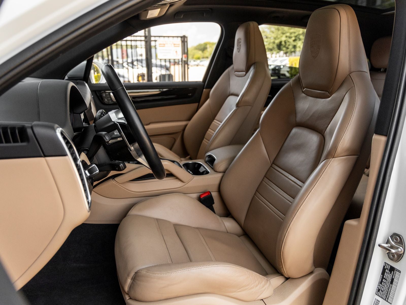 2023 Porsche Cayenne Base