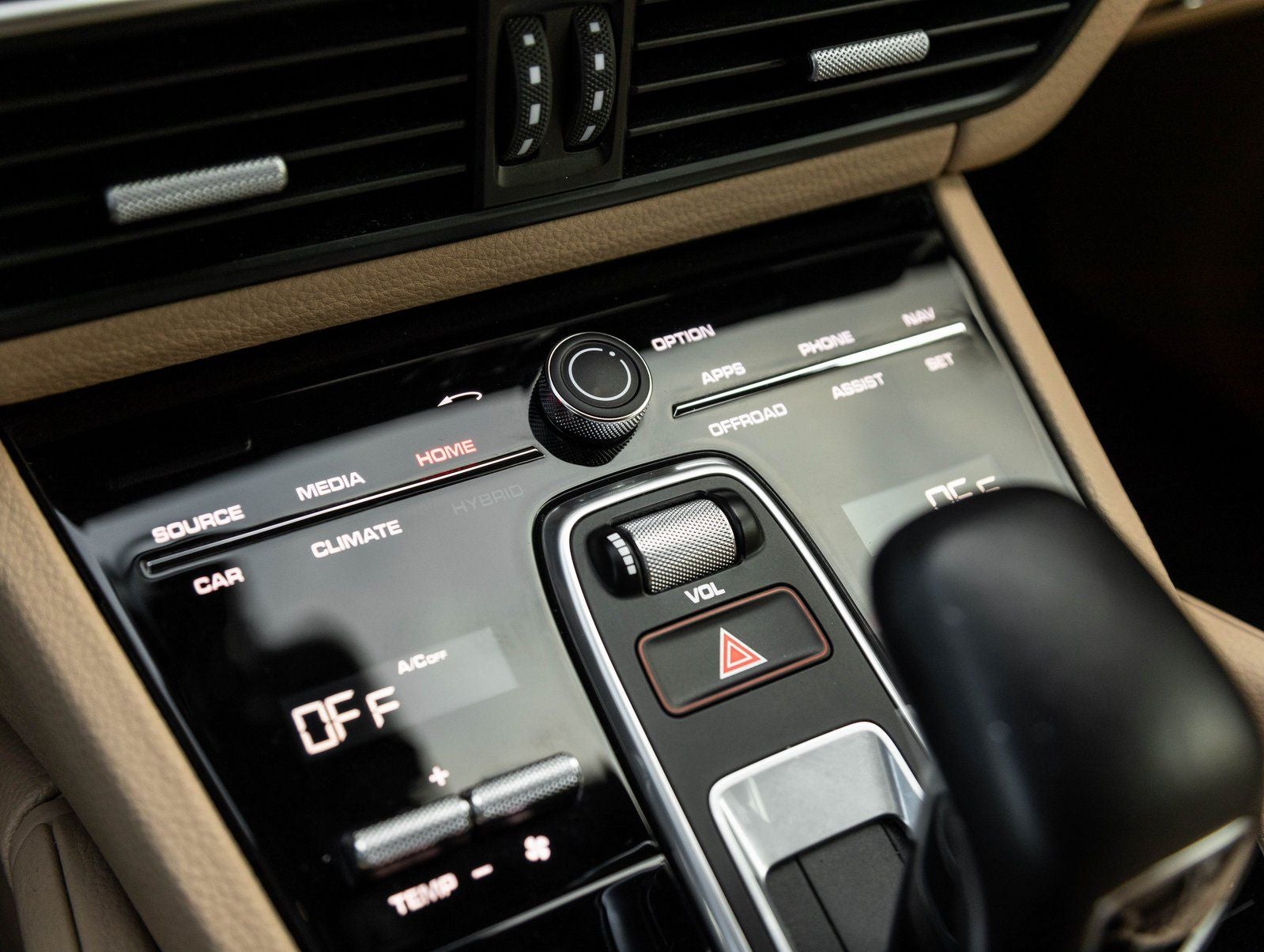 2023 Porsche Cayenne Platinum Edition