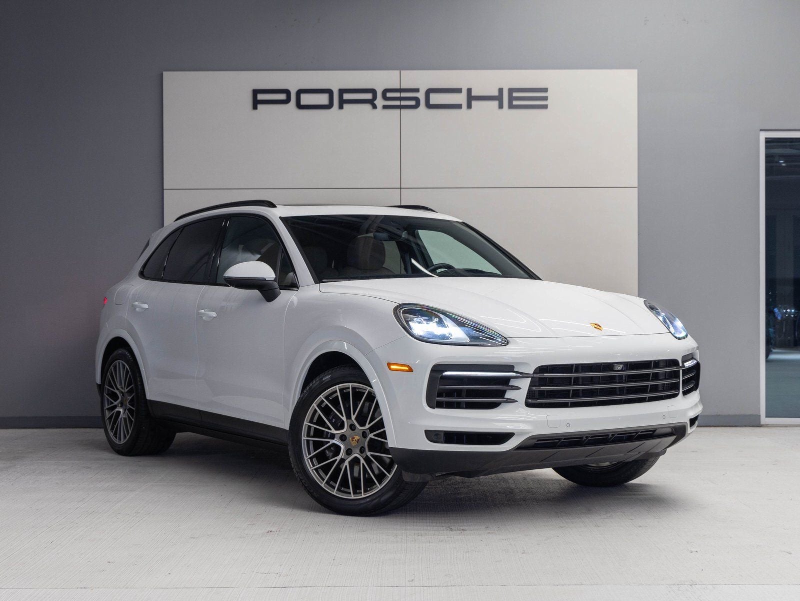 2023 Porsche Cayenne Platinum Edition
