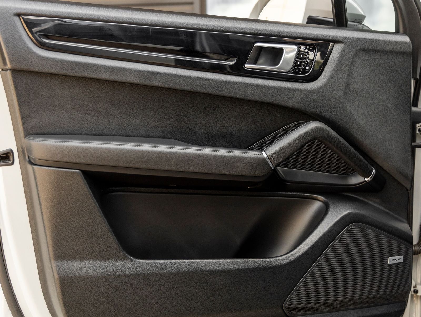 2020 Porsche Cayenne Cayenne
