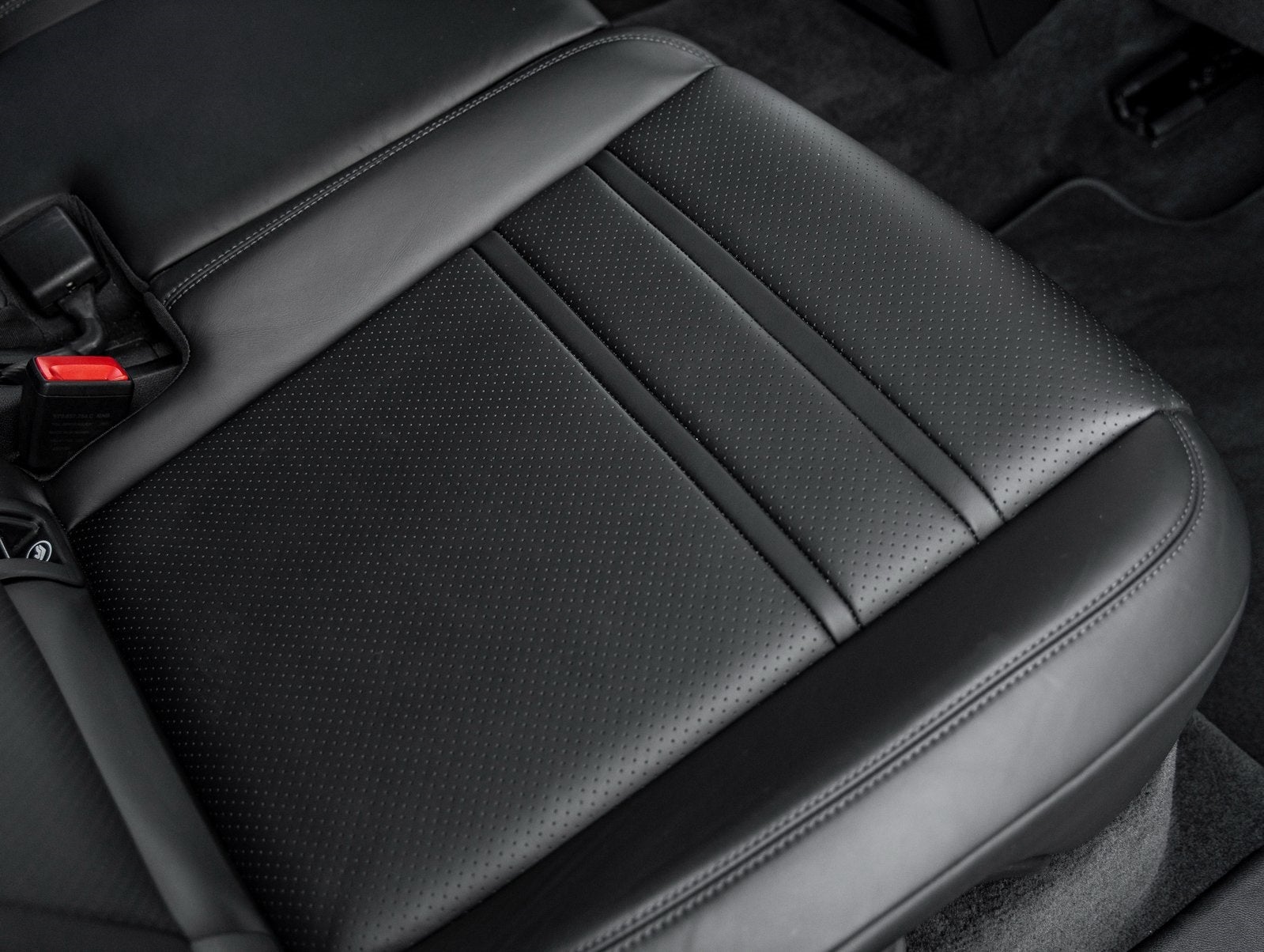 2023 Porsche Cayenne Base