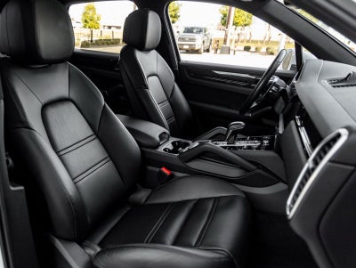 2023 Porsche Cayenne Base