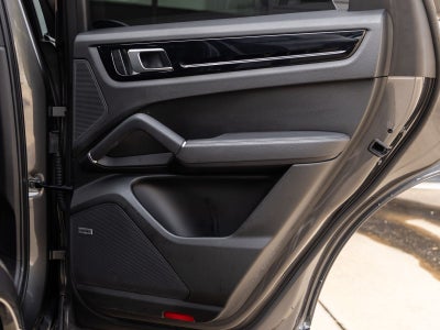2022 Porsche Cayenne AWD