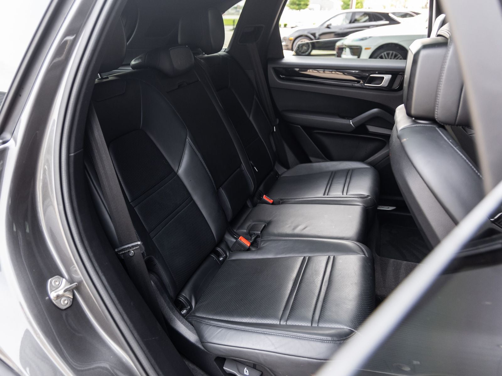 2022 Porsche Cayenne AWD
