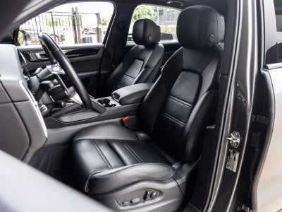 2022 Porsche Cayenne AWD