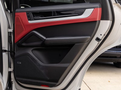 2024 Porsche Cayenne AWD