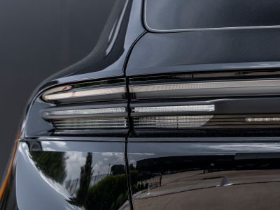 2025 Porsche Macan 4 Electric