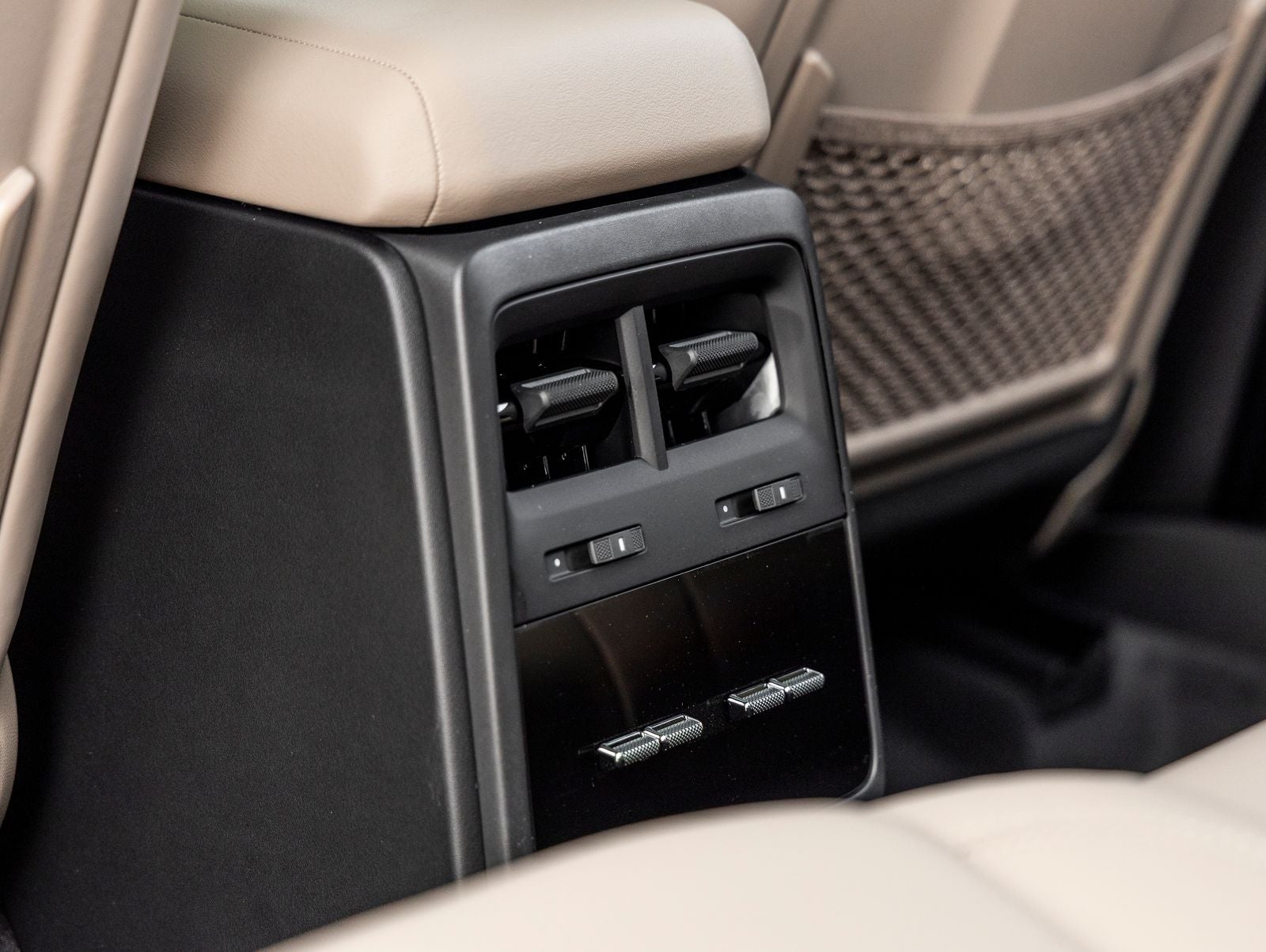 2025 Porsche Macan 4 Electric