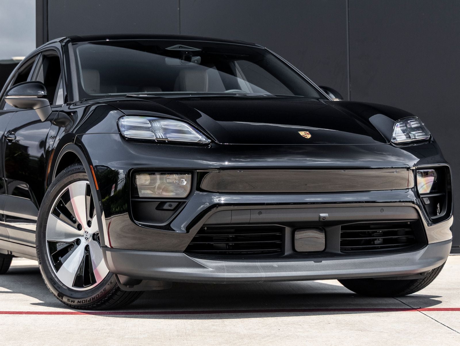 2025 Porsche Macan 4 Electric