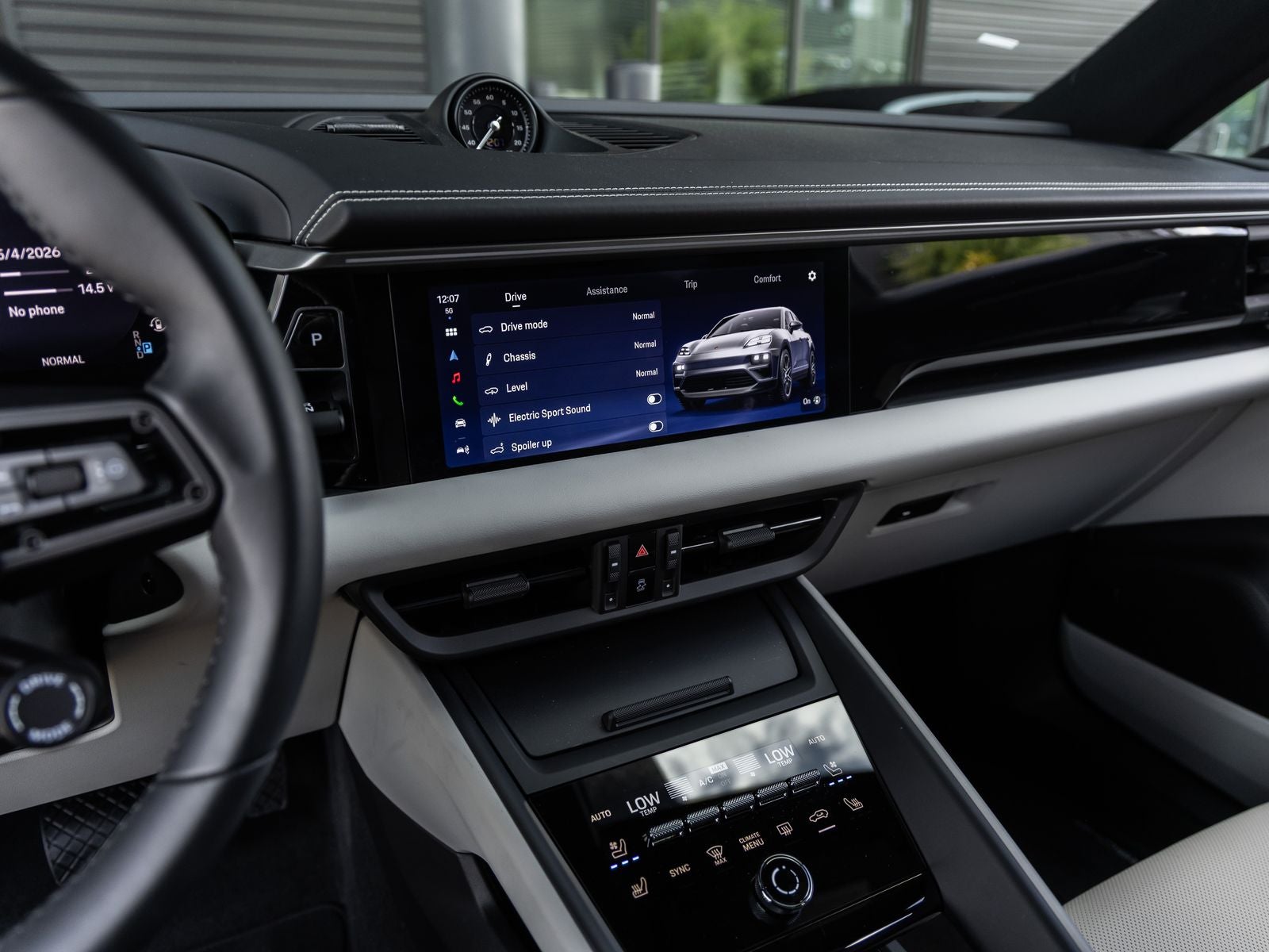 2025 Porsche Macan 4 Electric