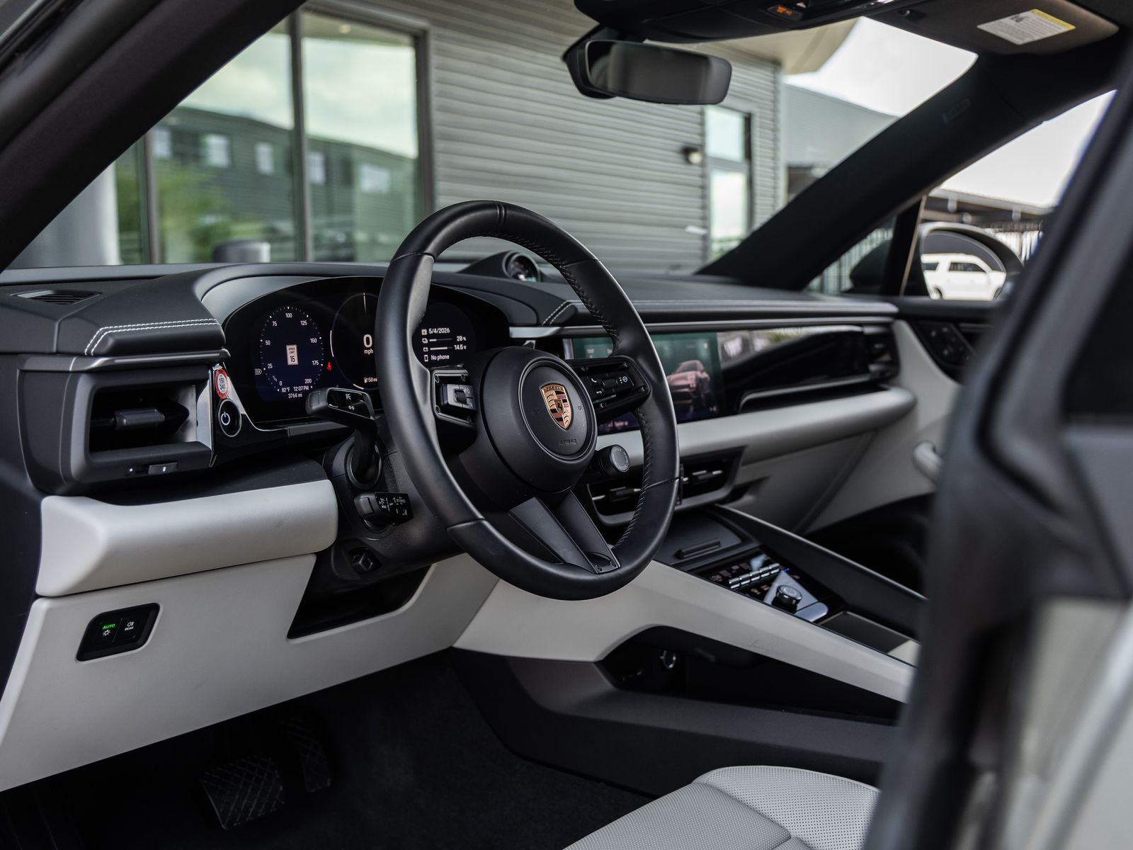 2025 Porsche Macan 4 Electric