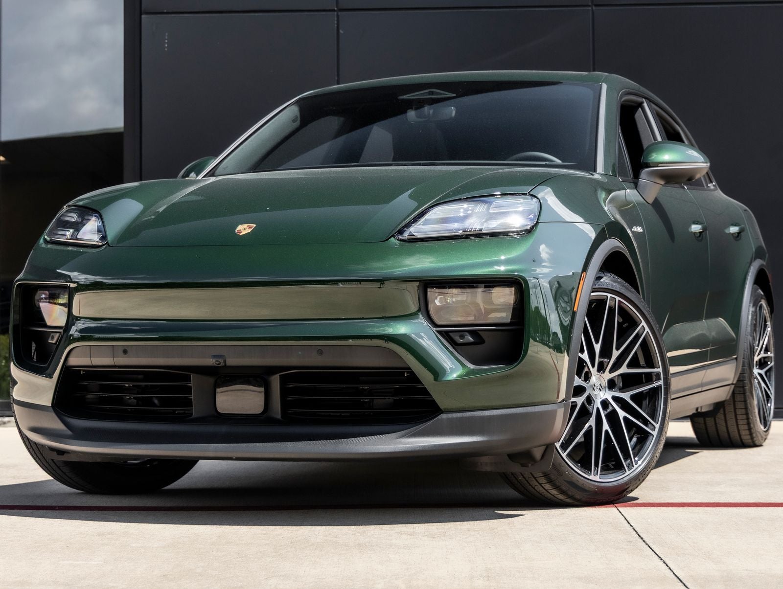 2025 Porsche Macan 4 Electric