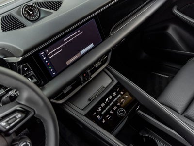 2025 Porsche Macan 4 Electric