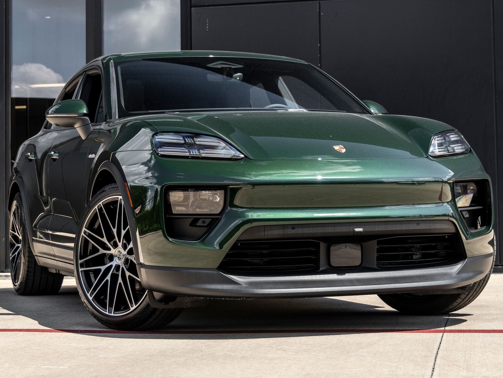 2025 Porsche Macan 4 Electric