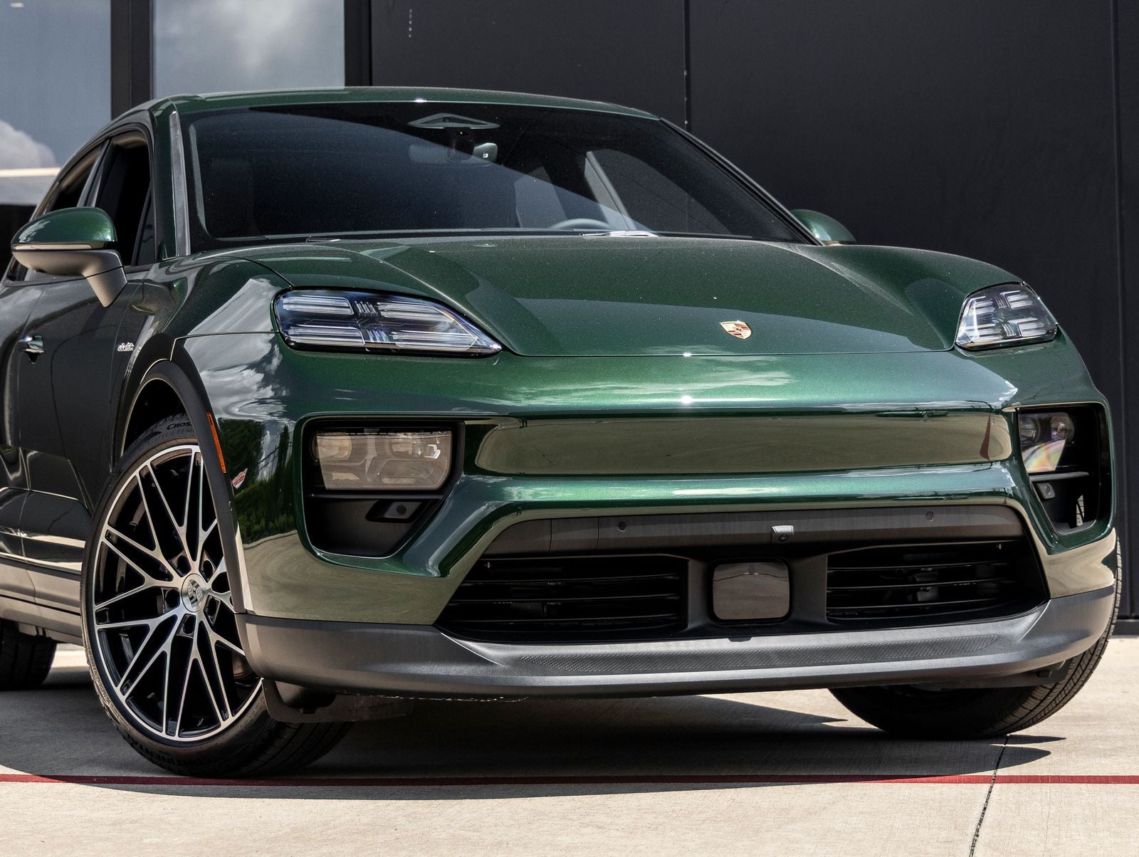 2025 Porsche Macan 4 Electric