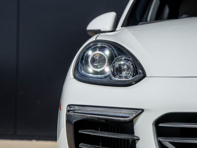 2017 Porsche Cayenne Cayenne S