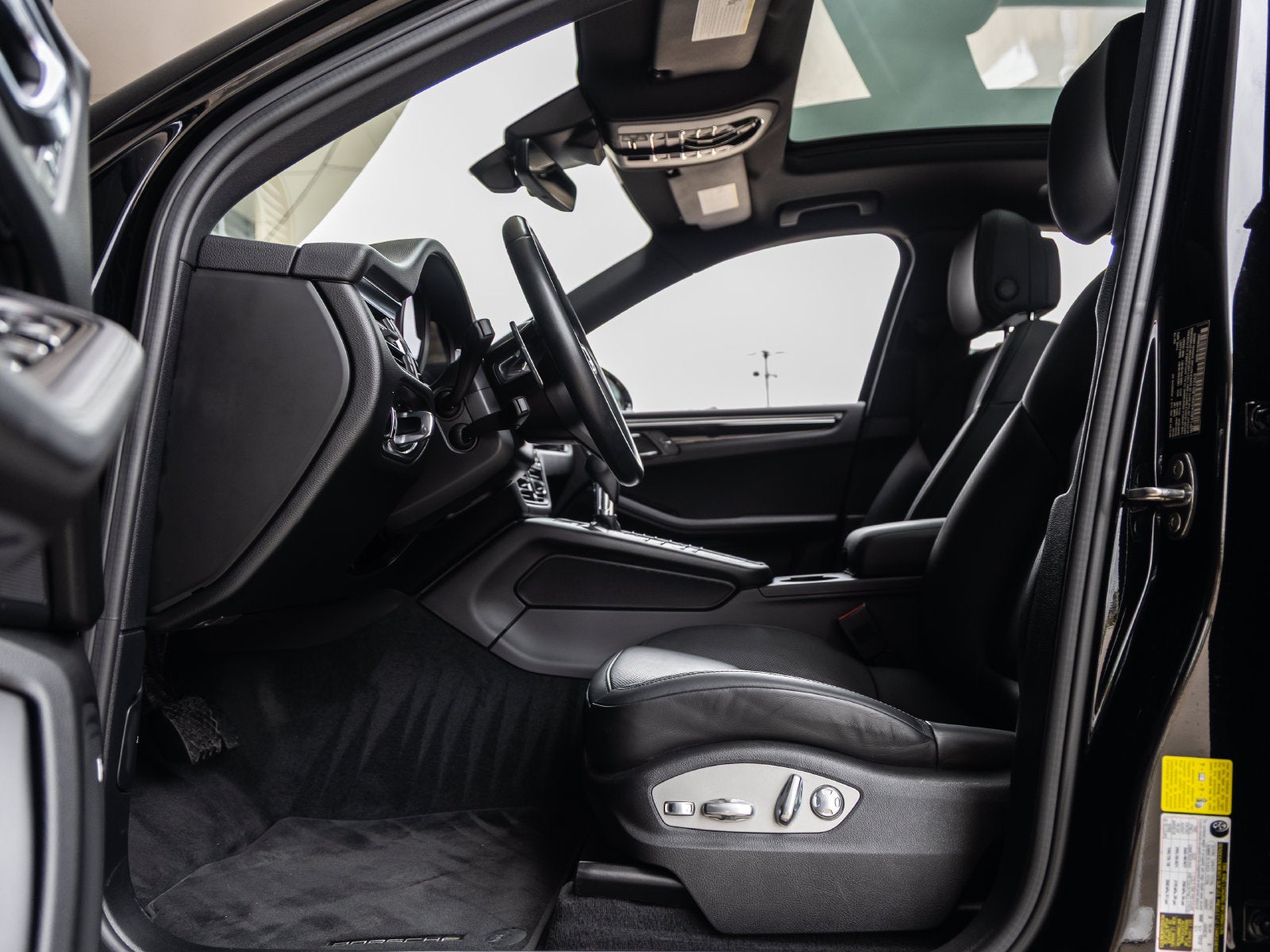 2019 Porsche Macan Macan S