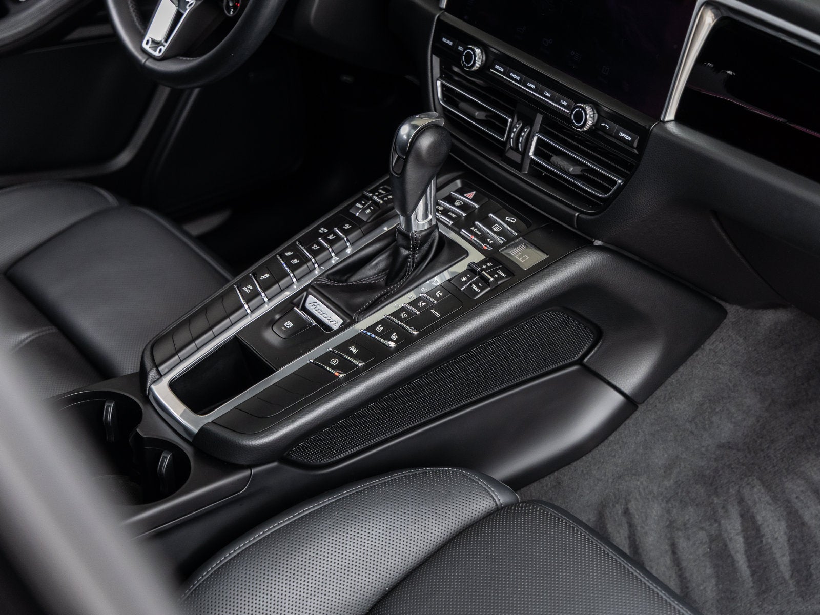 2019 Porsche Macan Macan S