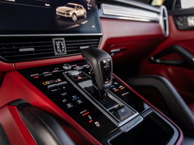2023 Porsche Cayenne Cayenne S Platinum Edition