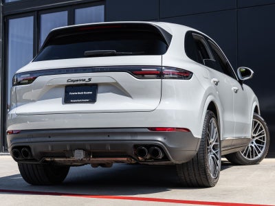 2023 Porsche Cayenne S Platinum Edition