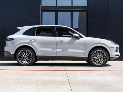 2023 Porsche Cayenne S Platinum Edition