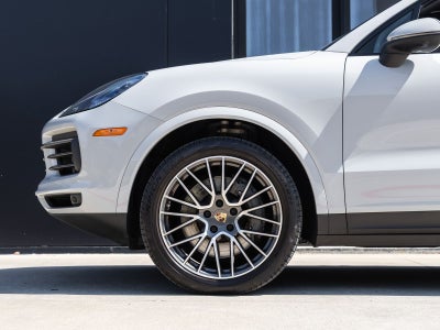 2023 Porsche Cayenne S Platinum Edition