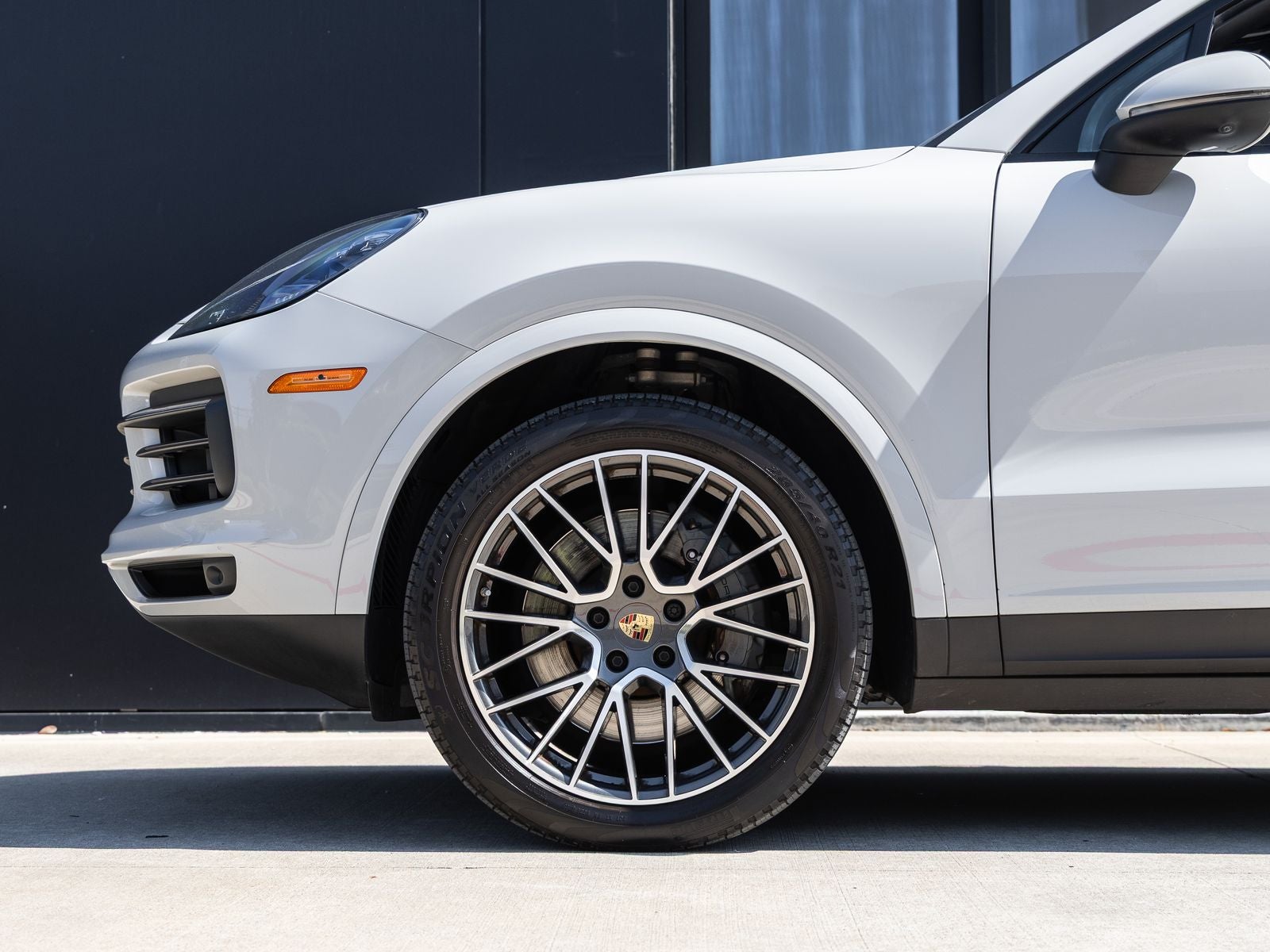 2023 Porsche Cayenne S Platinum Edition