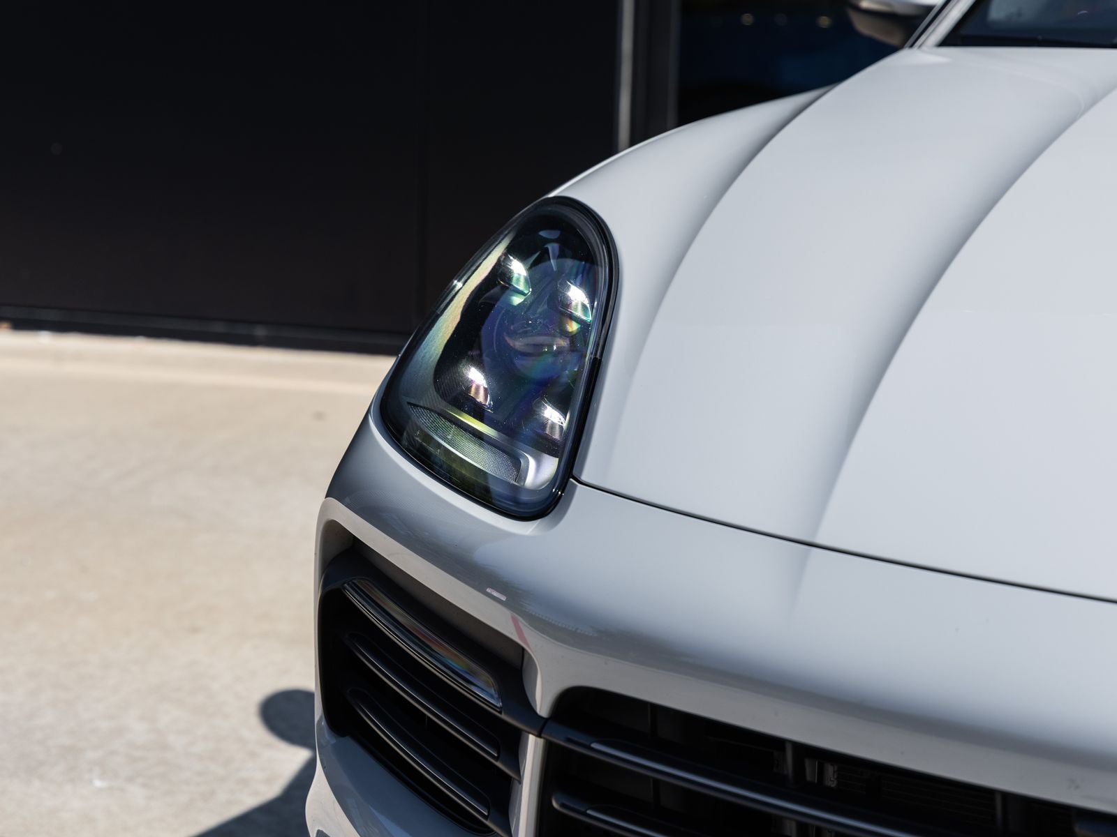 2023 Porsche Cayenne S Platinum Edition
