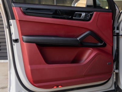 2023 Porsche Cayenne S Platinum Edition