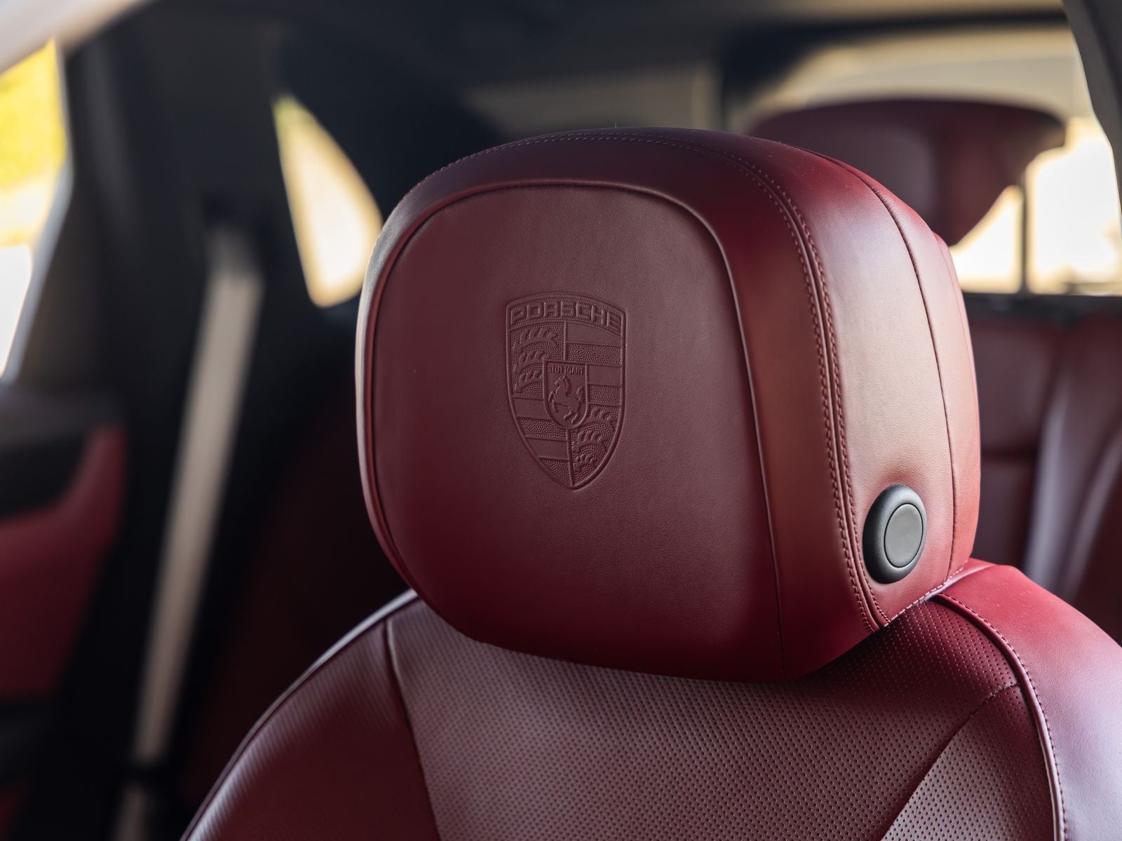 2023 Porsche Cayenne S Platinum Edition