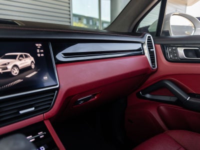 2023 Porsche Cayenne S Platinum Edition