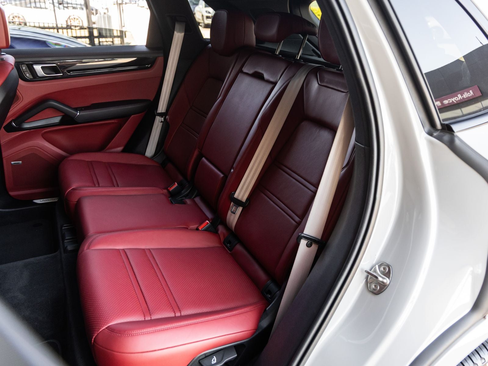 2023 Porsche Cayenne S Platinum Edition