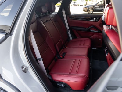 2023 Porsche Cayenne S Platinum Edition