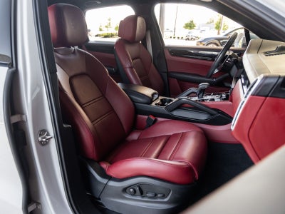 2023 Porsche Cayenne S Platinum Edition
