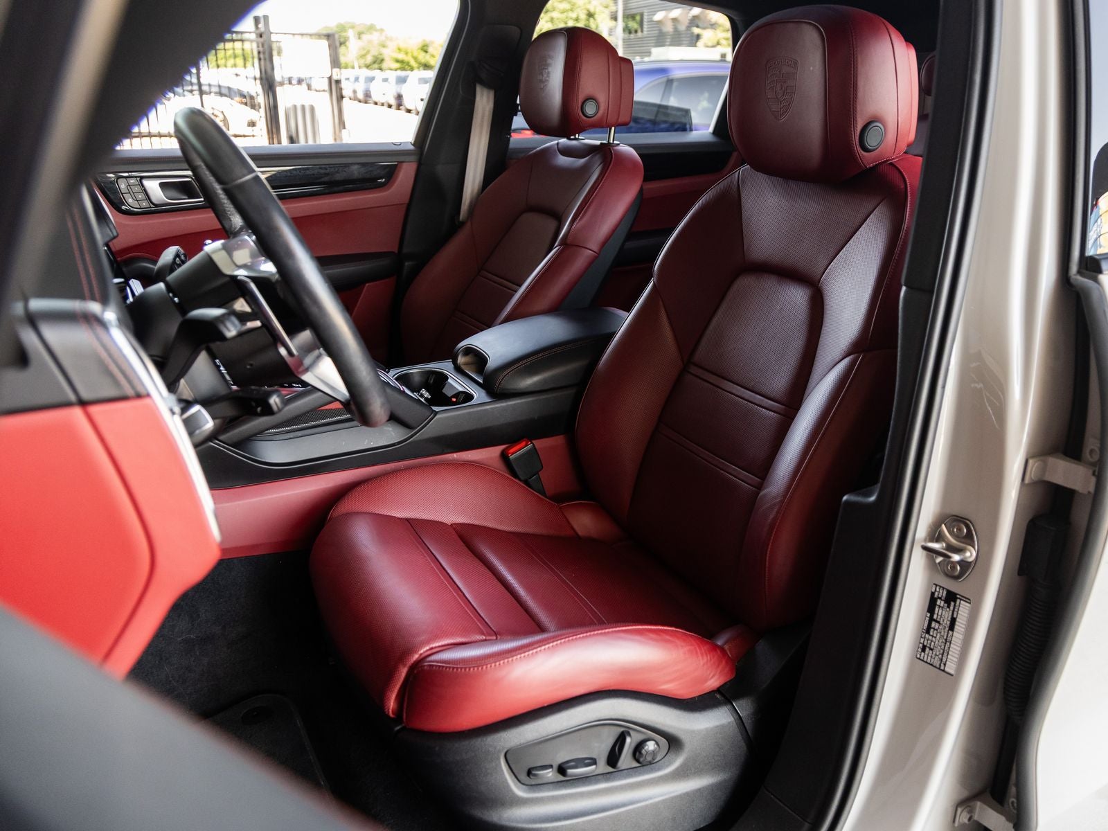 2023 Porsche Cayenne S Platinum Edition