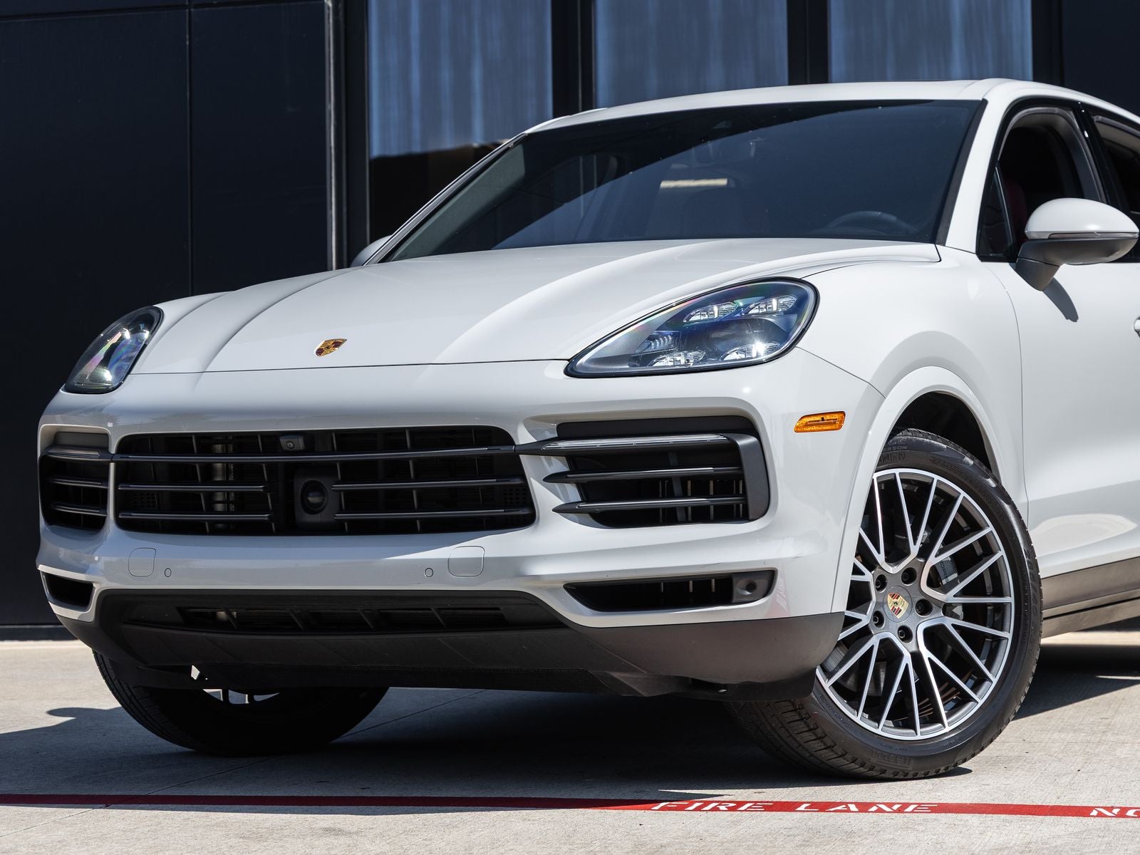 2023 Porsche Cayenne S Platinum Edition