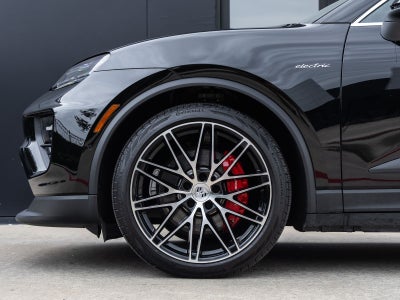 2025 Porsche Macan Macan 4S Electric
