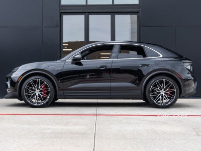 2025 Porsche Macan Macan 4S Electric