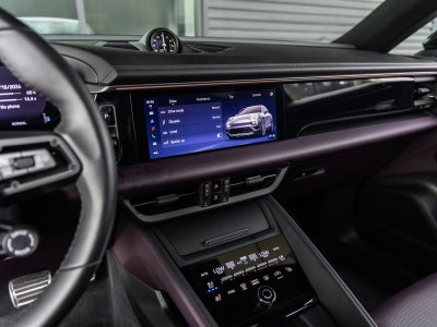 2025 Porsche Macan Macan 4S Electric