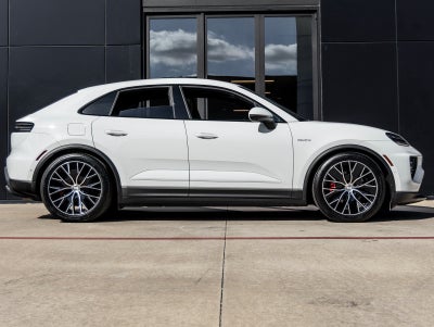 2025 Porsche Macan Electric 4S