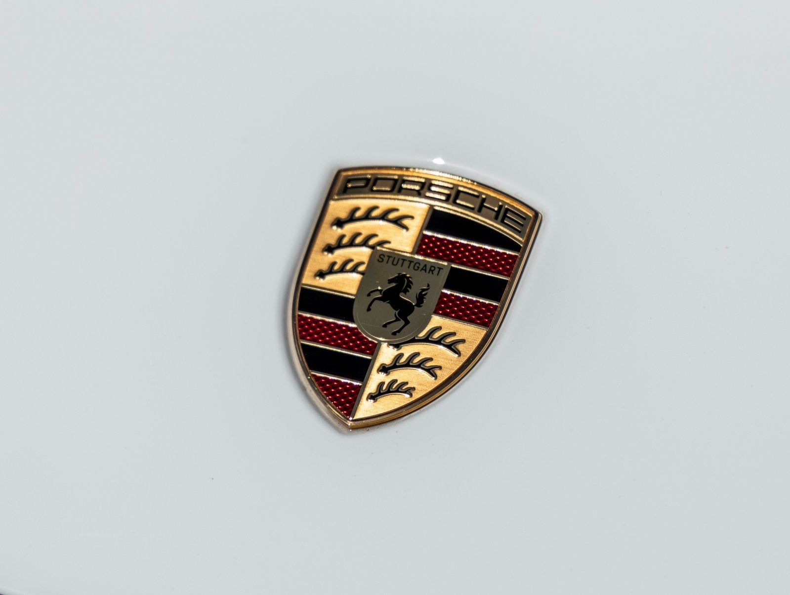 2025 Porsche Macan Electric 4S