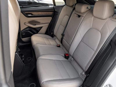 2025 Porsche Macan Electric 4S