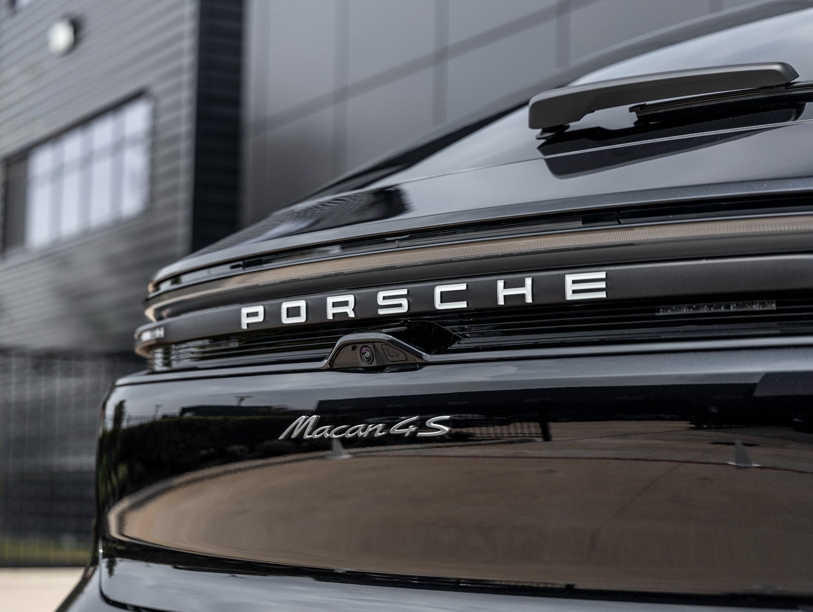 2025 Porsche Macan Macan 4S Electric