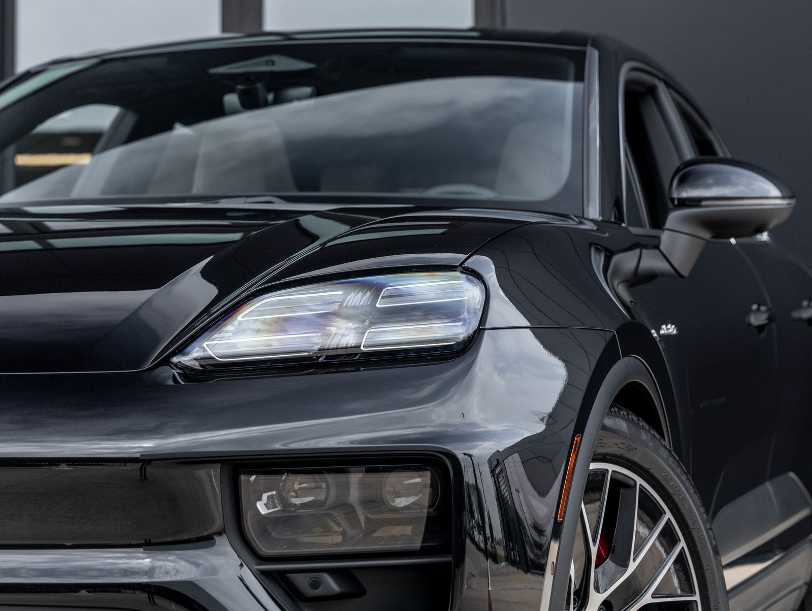 2025 Porsche Macan Macan 4S Electric