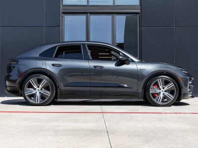 2024 Porsche Macan Macan Turbo