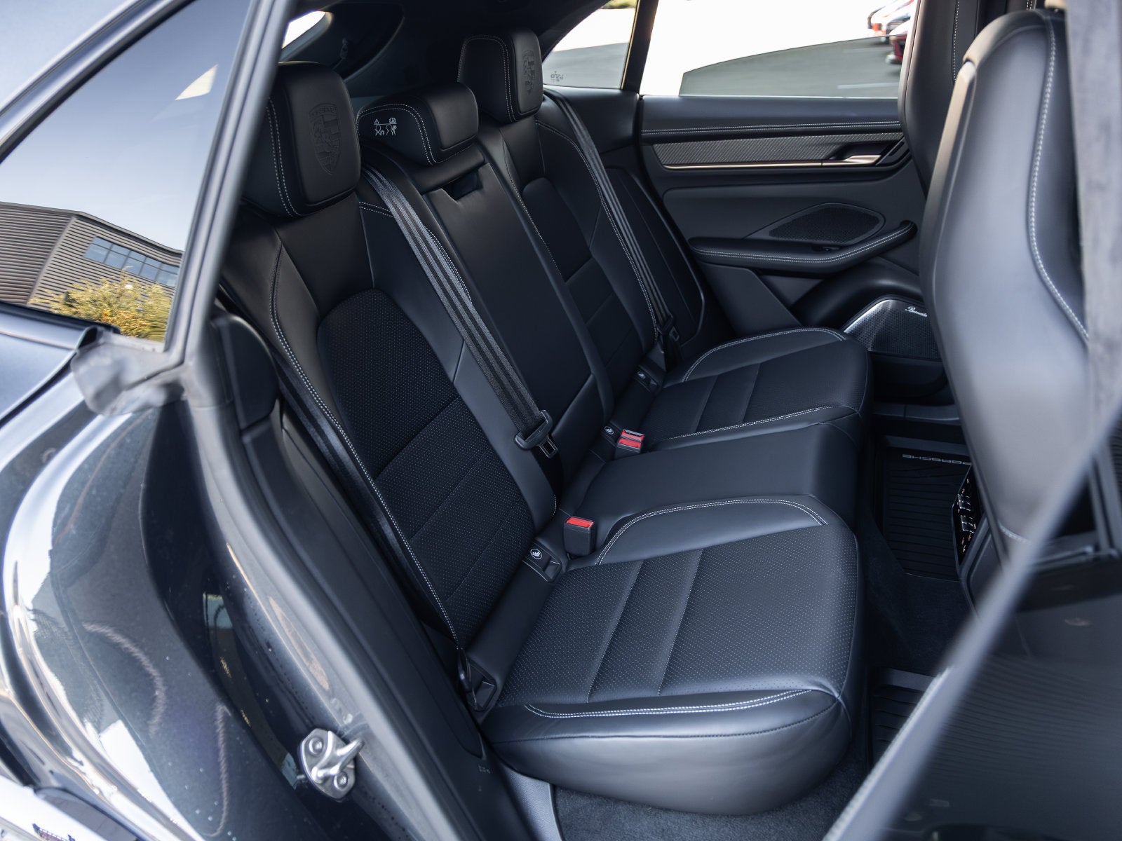 2024 Porsche Macan Macan Turbo
