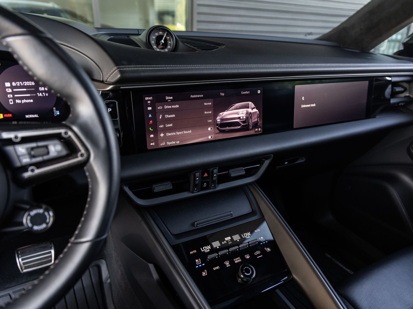 2024 Porsche Macan Macan Turbo