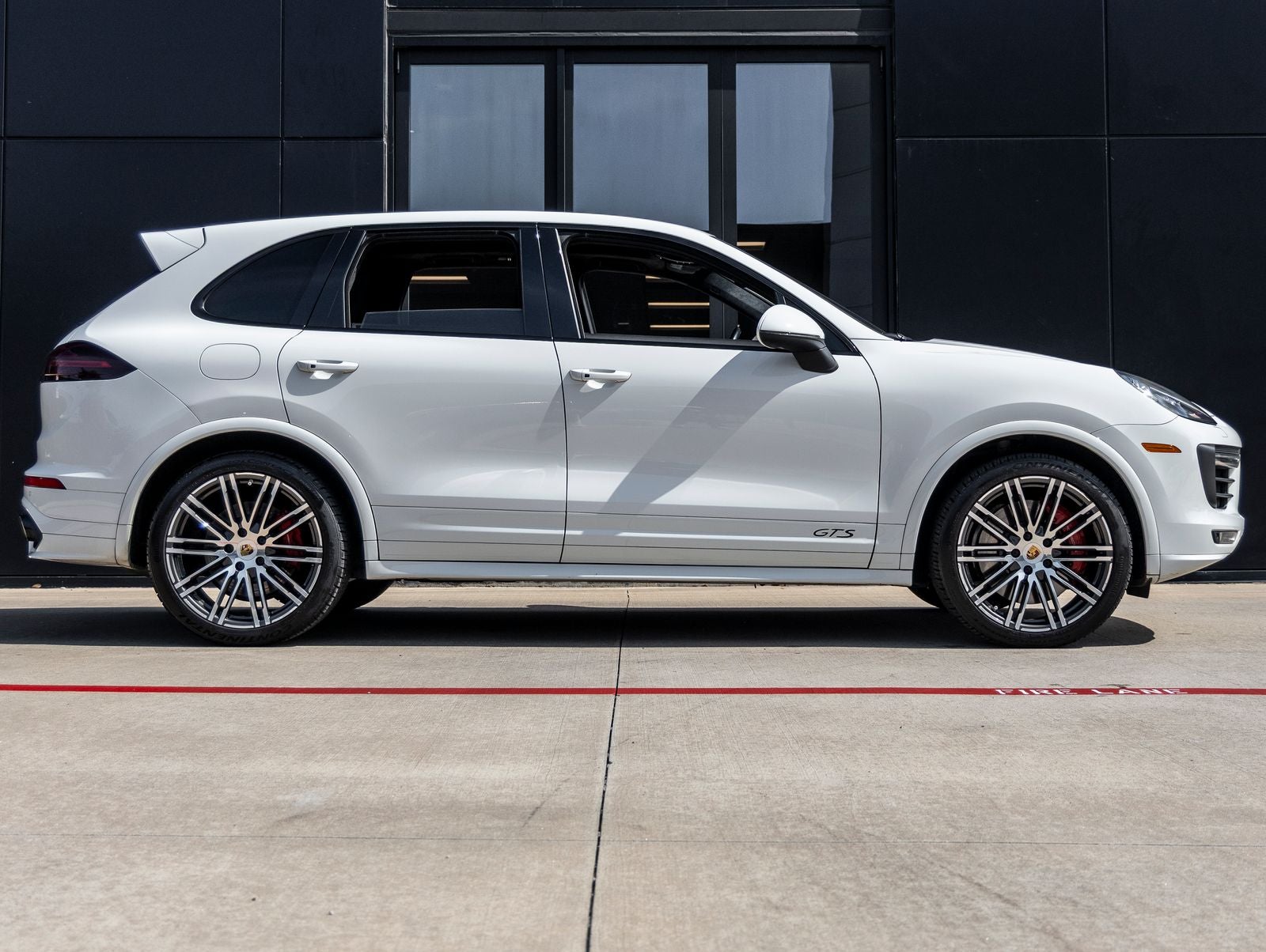 2017 Porsche Cayenne GTS
