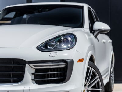 2017 Porsche Cayenne GTS